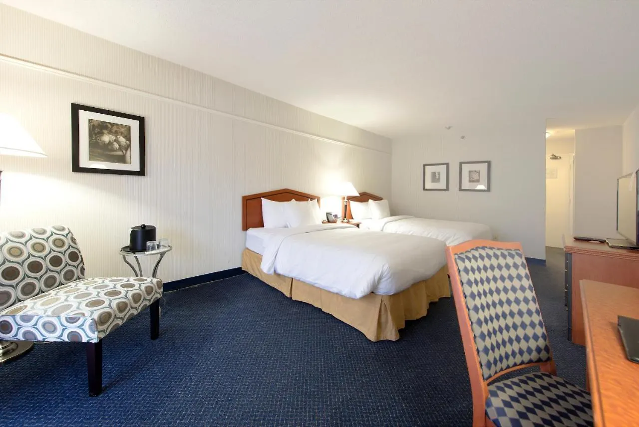 ***  فندق وأجنحة تورونتو دون فالي كندا